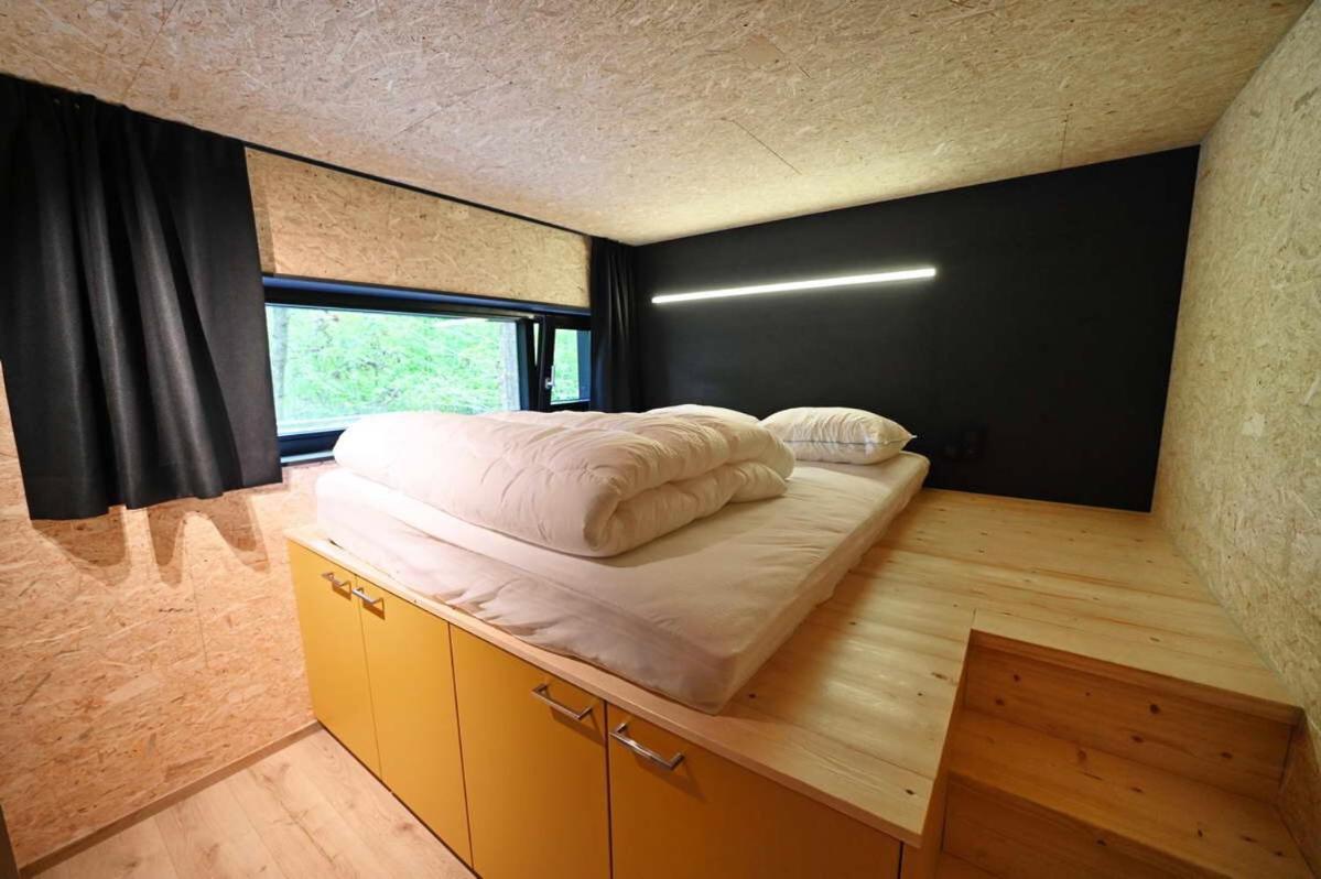 Forest Cube Oignies Εξωτερικό φωτογραφία